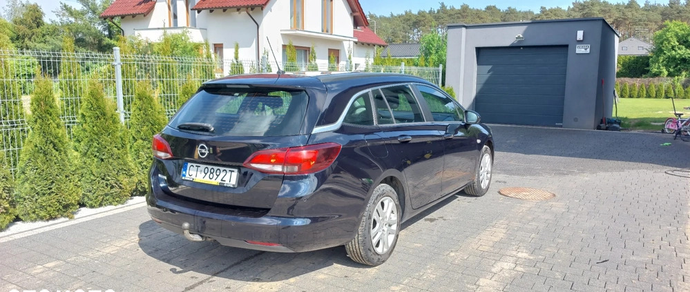 Opel Astra cena 53000 przebieg: 78474, rok produkcji 2019 z Busko-Zdrój małe 172